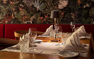 Inneneinrichtung im Restaurant mo.wi am Millstätter See