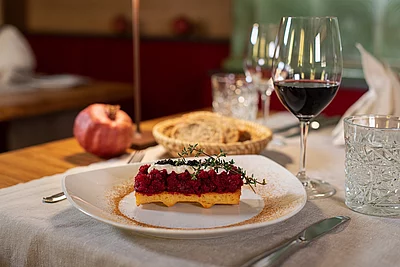 Im mo.wi trifft lässiges Ambiente auf kreative Slow-Food-Küche und beste Produkte aus der Region.