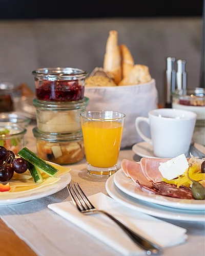 NEU! Valentinsbrunch im @hotelmoserhof – 15. Februar 2026 ️ Feiere die Liebe mit kulinarischen Highlights und unvergesslichen Momenten!