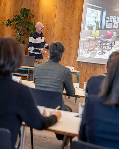 Neujahrs-Kick-Off im @hotelmoserhof Starte das neue Jahr voller Energie und Inspiration! Unser Seminarhotel in Kärnten vereint professionelle Rahmenbedingungen, kulinarische Highlights und ein...