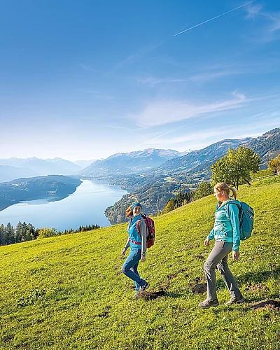 Wandern zwischen Berg & See Direkt vom Moserhof aus starten unzählige Wandererlebnisse rund um den Millstätter See und die Nockberge.