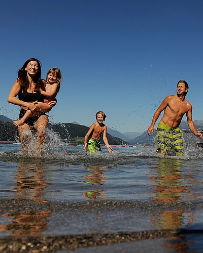 Familienzeit am Millstätter See Gemeinsame Erlebnisse sind die schönsten Erinnerungen. Mit dem Familien Sommer Special wird der Urlaub am Millstätter See zur perfekten Auszeit für Groß und...
